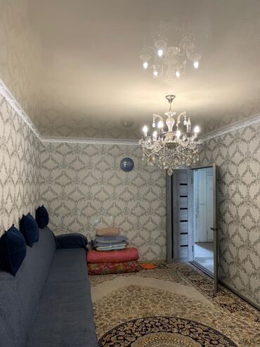 продается жилой дом с большим участкам в село кунтуу: 4 бөлмө, 90 кв. м, 3 кабат, Евроремонт