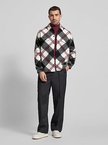 велюровая куртка: Мужская куртка, M, Hugo Boss, Б/у, цвет - Черный, Самовывоз, Платная доставка — 1