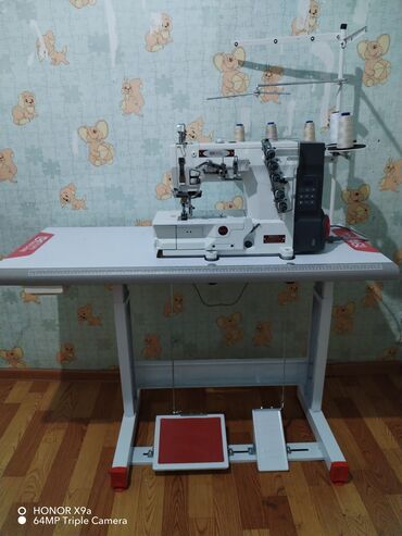 шивейная машина: Швейная машина Chayka, Распошивальная машина, Автомат