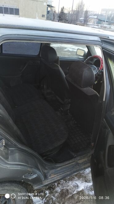 Volkswagen: Volkswagen Golf: 1993 г., 1.6 л, Механика, Бензин, Хэтчбэк — 4