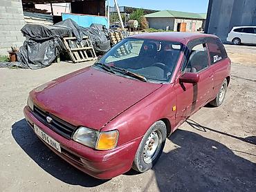 трёхдверный: Toyota Starlet: 1992 г., 1.3 л, Автомат, Бензин, Хэтчбэк — 1