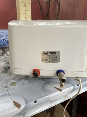 Paltar tikişi: Ariston su qızdırıcısı (elektrik) 15litir - Marka/model: Ariston