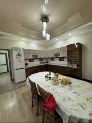 Посуточная аренда домов: 180 м², 6 комнат, Амбарная, Видеонаблюдение, Забор, огорожен — 10