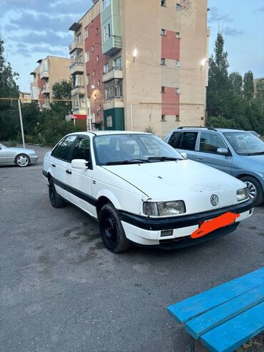 авто таймер: Volkswagen Passat: 1991 г., 2 л, Автомат, Бензин, Седан