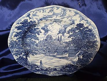 Ostali antikviteti: Engleski oval za serviranje Crown Ducal iz 70ih.god. Engleski oval — 9