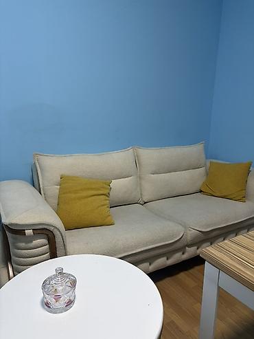 kişi salonu mebeli: Oturacaq dəsti – qonaq/iş otağı üçün - Tərkib: 1 ədəd 3 nəfərlik — 3