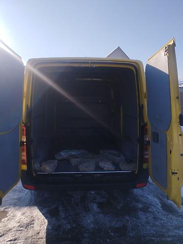 правое крыло спринтер: Mercedes-Benz Sprinter 213 CDI, жёлтый фургон. - Кузов: длинная база — 4