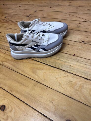 Ayaqqabılar: Reebok kişi/kadın idman ayaqqabısı - Model: Reebok klassik stil