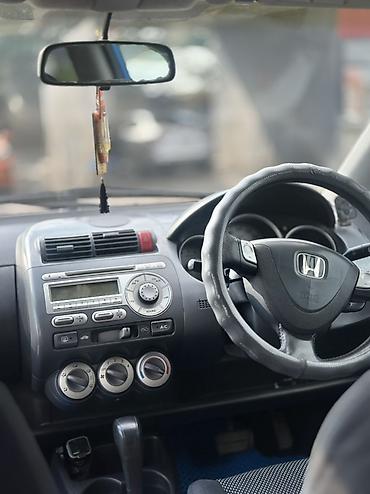 fit shuttle: Honda Fit: 2003 г., 1.5 л, Вариатор, Бензин, Хэтчбэк — 4