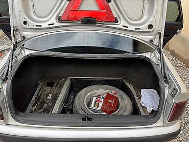 Audi: Audi 100: 1994 г., Кол менен иштөөчү, Седан — 4