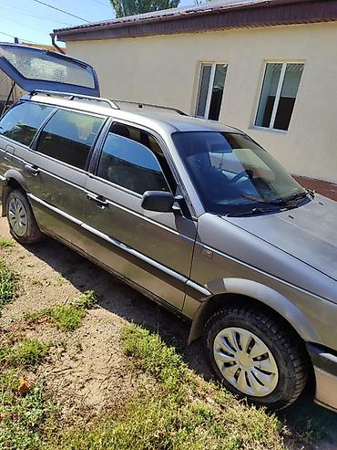 айнек авто: Volkswagen Passat Variant: 1989 г., 1.8 л, Кол менен иштөөчү, Бензин, Универсал — 2