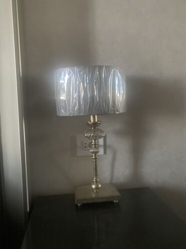 yolka oyuncaqlarından dəstlər: Ev dekoru üçün aksesuarlar dəsti - Masaüstü abajur: 2 ədəd, klassik