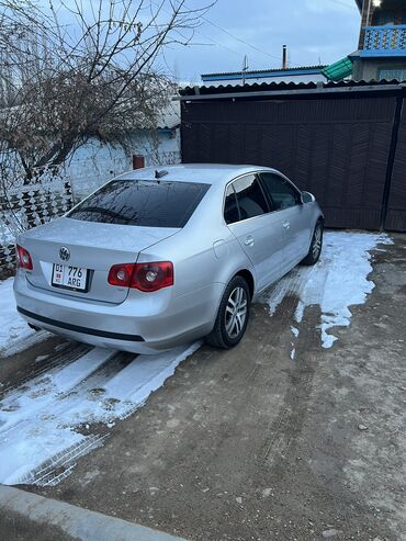 авто уна: Volkswagen Jetta: 2005 г., 2.5 л, Автомат, Бензин, Седан