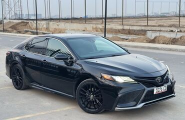 Toyota: Toyota Camry: 2021 г., 2.5 л, Автомат, Бензин, Седан