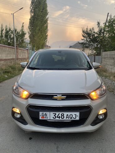 срочно продаю нужны деньги очень срочно: Chevrolet Spark: 2018 г., 1 л, Вариатор, Бензин