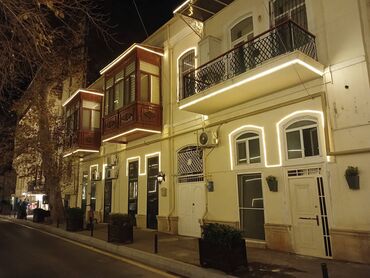 Kommersiya daşınmaz əmlakının satışı: Tecili!!!Şəhərin mərkəzində Əlövsət Quliyev 123 küçəsində yerləşən ( — 2