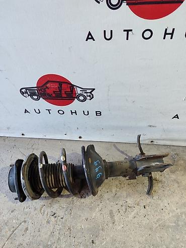 Передний амортизатор Subaru 2000 г., Б/у, Оригинал, Япония