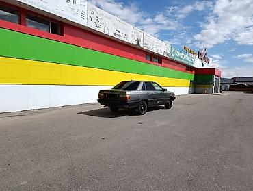 Продажа авто: Audi 100: 1988 г., Механика, Бензин, Седан — 4