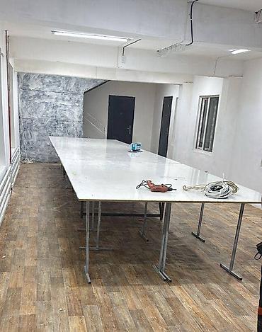 Срочно продаю кройный стол 10 метров, поверхность белого цвета на at lalafo.kg Срочно продаю кройный стол 10 метров, поверхность белого цвета на