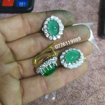 Zərgərlik dəstləri: Dəstə daxildir: Üzük, Sırğa, Gümüş — 4