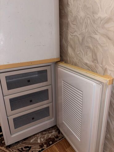 Soyuducular: 2 qapılı Samsung Soyuducu Satılır, rəng - Ağ — 5