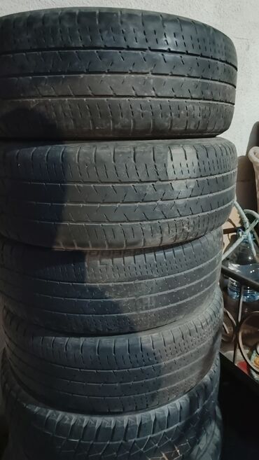 купить резину 225 45 r17 зима: Комплект из четырех автомобильных шин размера 215/60 R17 Эти шины