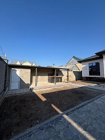 Продажа коттеджей и домов: 🏡 Продаётся дом в Ак-Ордо 📍 Район: Ак-Ордо 🏠 Площадь дома: 130 м² 📐 — 7