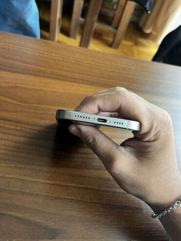 Apple iPhone: IPhone 15 Pro Max, 256 GB, White Titanium, Face ID — 6