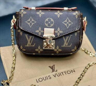 сумка miu miu: Сумка через плечо Louis Vuitton Monogram - Компактная модель с