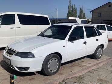 Daewoo: Daewoo Nexia: 2011 г., 1.5 л, Механика, Бензин, Седан