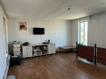 Кухонные мягкие уголки: Дом с большим навесом и садовым участком - Просторный крытый — 4