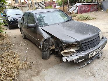 mercedesbenz 190 bufer: Mercedes-Benz C 180: 1.8 l | 1999 il Sedan — 6
