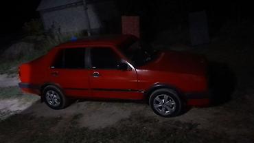 рага авто: Volkswagen Jetta: 1991 г., Кол менен иштөөчү, Бензин, Седан — 4