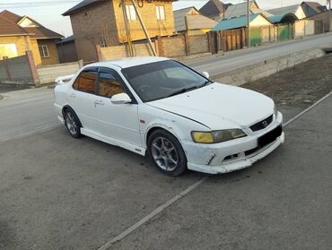 Honda: Honda Accord: 2001 г., 2 л, Автомат, Бензин, Седан