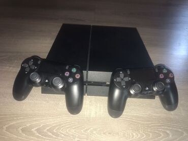 PS4 (Sony Playstation 4): Playstation 4 - 400AZN