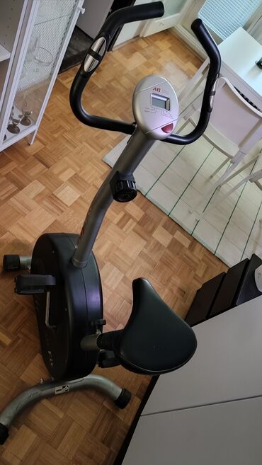 Sobni bicikli: Sobni bicikl AB Fit – kompaktni kardio trenažer za kućni trening za — 10