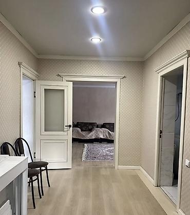 Үйлөрдү ижарага берүү: 82 м², 3 бөлмө, Аламедин базары, Үй-бүлөлүүлөргө — 1