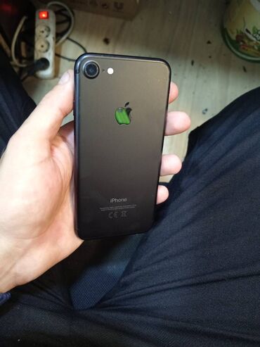 apple iphone 1: IPhone 7, 32 GB, Qara, Barmaq izi