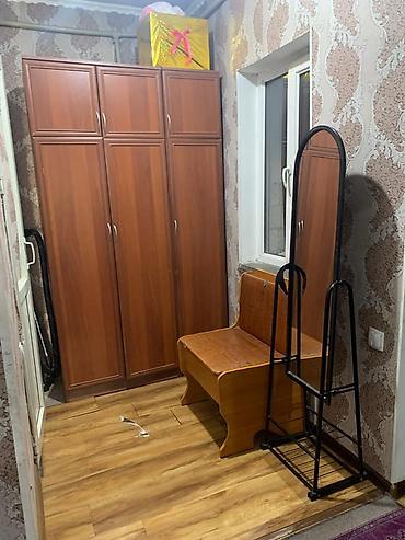 house kg бишкек: Продаётся Дом 90кв.м Участок 4,5 сотых Описание: - Участок — 8