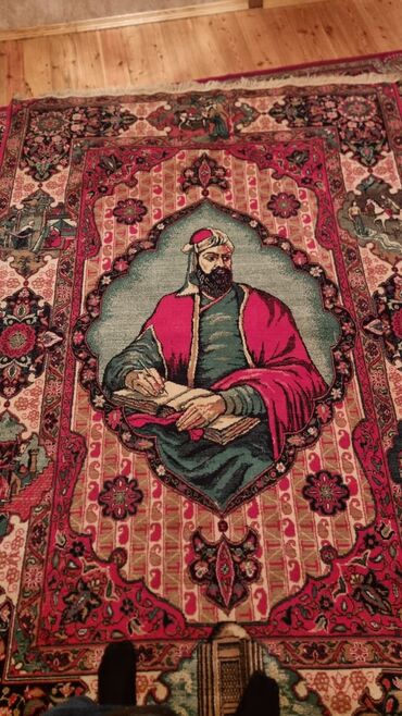 Markalar: Yenidir 
Əl işidir
Nizami Gəncəvi Xalçası
2000 manat