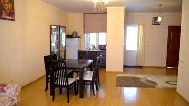 дом с кок жар: Коттедж, 150 м², 3 комнаты, Собственник, Косметический ремонт
