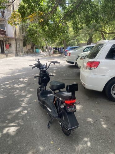 Elektrikli samokatlar: Ideal veziyyetdedir Tam zaretkaya 60-70 km gedir Tam zaretkani 5 saata — 9