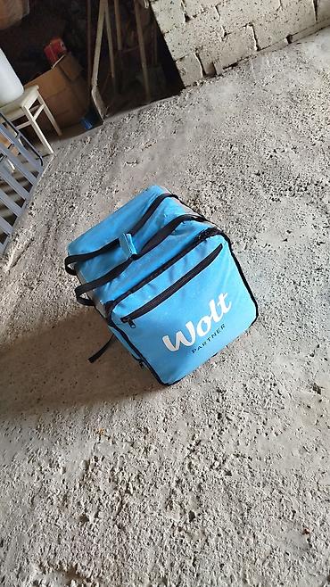 Wolt çatdırılma çantası - Rəng: mavi, “Wolt Partner” loqolu - Tip