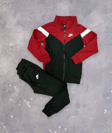 Komplet trenerke: Decije trenerke
Unisex
8 - 14
Uvoz Turska
3200 — 10