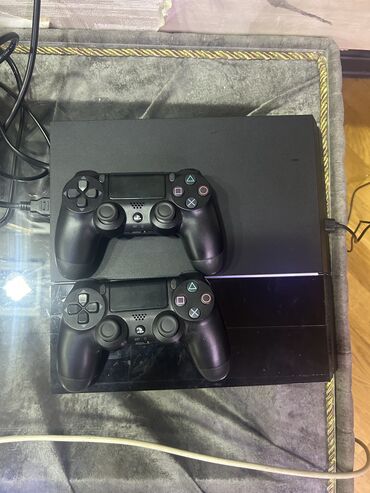 iphone 13 qiymeti 2 ci el: Ps4 fat 500gb 12:00 versiya ev konsoludur klubda capilanlarla sehf
