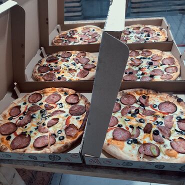 Aşpazlar: Pizzamen işi axtatıram maaş 40 Azn günlük maaş lazımdır 15 gündən — 4