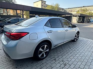 Toyota: Toyota : 2021 г., 1.8 л, Вариатор, Гибрид, Седан — 4