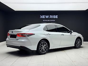 sg 5: Toyota Camry: 2023 г., 2.5 л, Автомат, Гибрид, Седан — 5