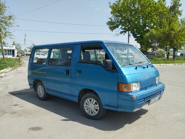 Mitsubishi L300: 1988 г., 2 л, Механика, Бензин, Минивэн