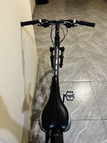 velosibet qiymetleri: İşlənmiş Şəhər velosipedi Adidas, 28", Ünvandan götürmə